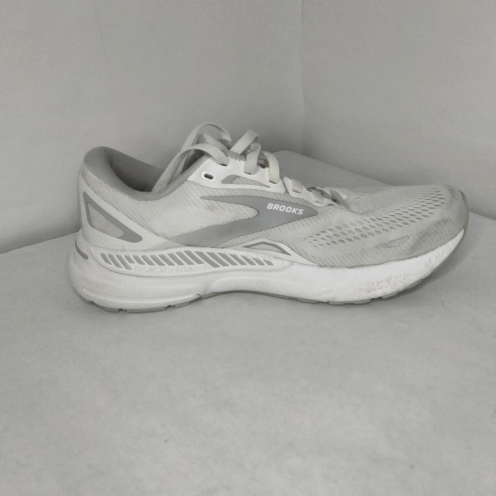 Brooks Adrenaline GTS 23 Women's White Running Shoes Sneakers - Picture 10 of 12